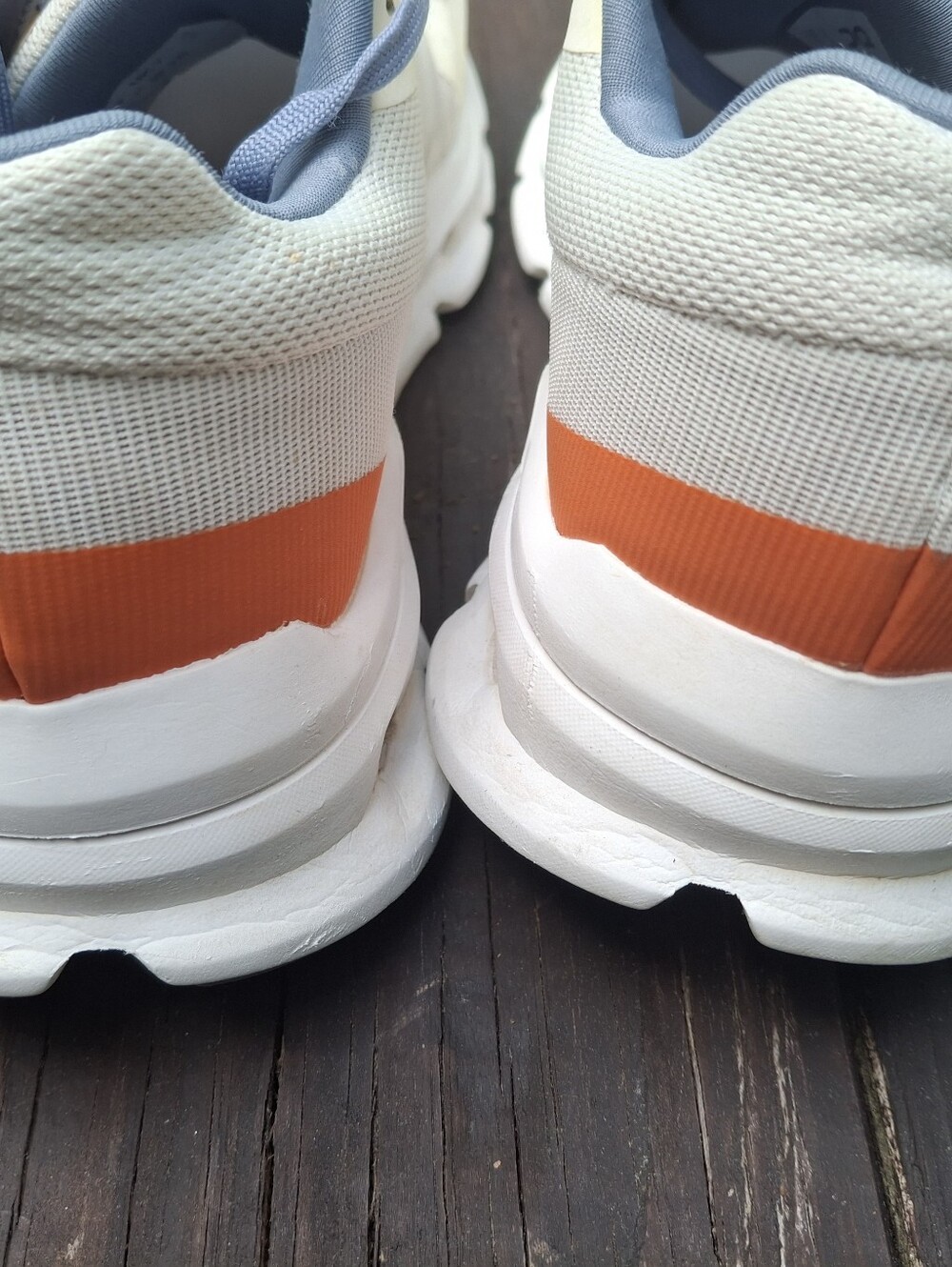 On Cloudrunner 2 Womens Size 9 - Picture 14 of 16